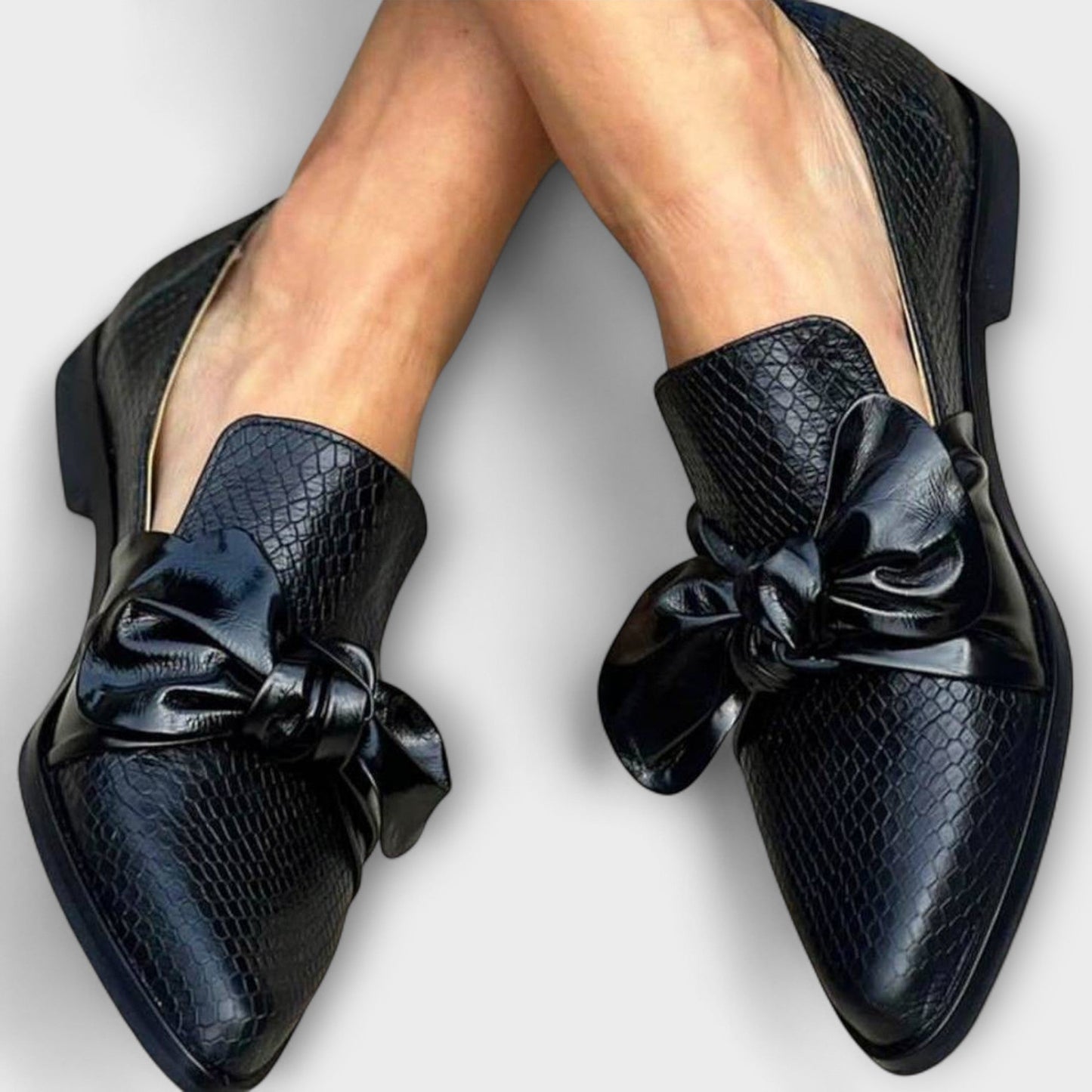 Matilda | Bow-Detail Leather Loafers