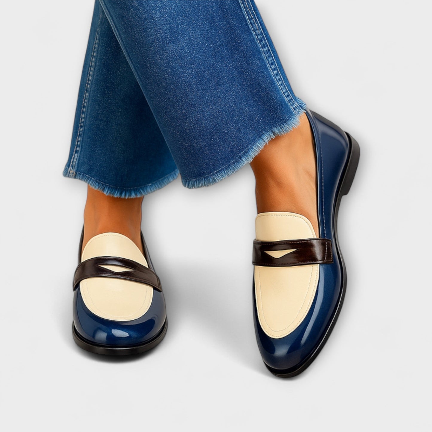 Victoria | Contrast Trim Loafers