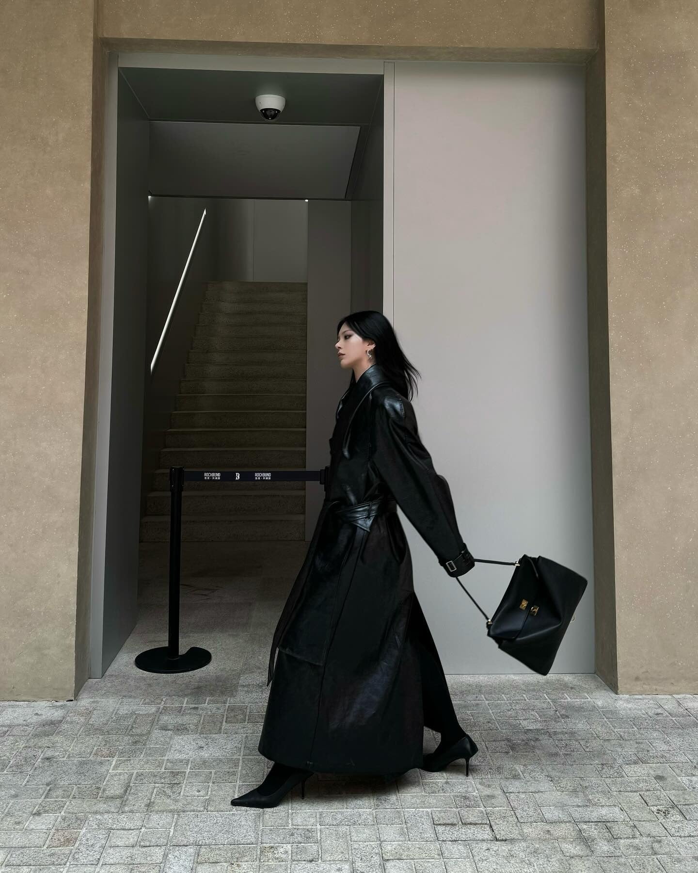 Isolde | Metallic-Accent Bag