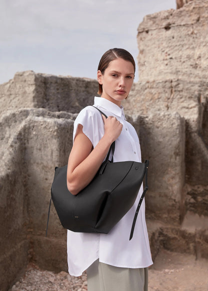 Kaia | Chic Classic Handbag