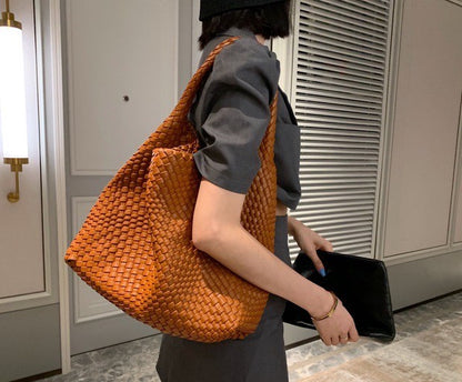 Sienna | Travel Shoulder Bag